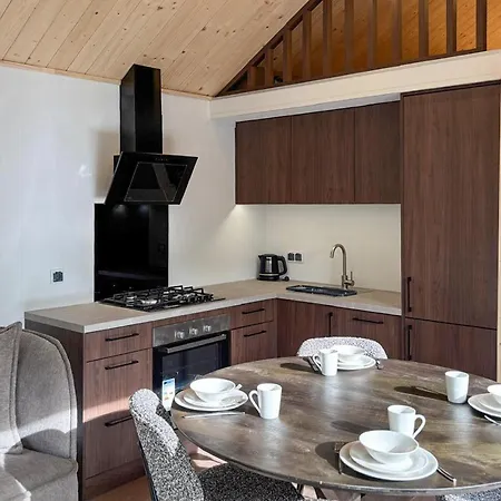 2 Bedroom Lovely In Oud Gastel Holiday home Oud-Gastel